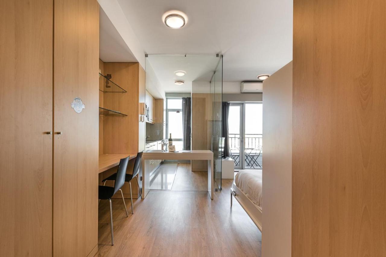 Dragon Stadium Studio W Balcony By Lovelystay Porto Exterior photo